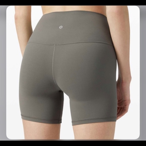 Lululemon align short grey sage size 10 new - Picture 2 of 3